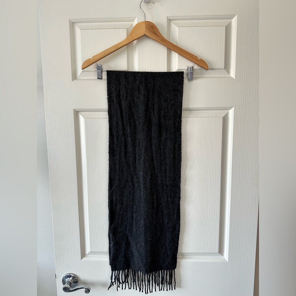 Club Room 100% Cashmere Scarf